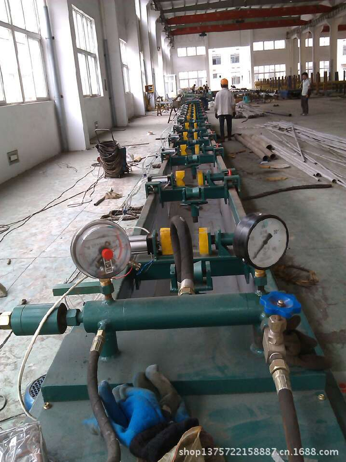 D60鋼管檢測(cè)水壓機(jī)1 D60鋼管檢測(cè)水壓機(jī)1